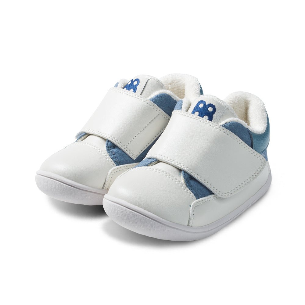 Adorables baskets montantes pour premiers pas
